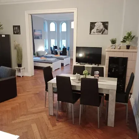 Zentrum 1 3 M R Apartmán *